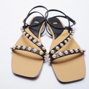 Zara Pearl Studded Flat Strappy Sandals Sz 36 US 6 Black White Gold Chic Summer